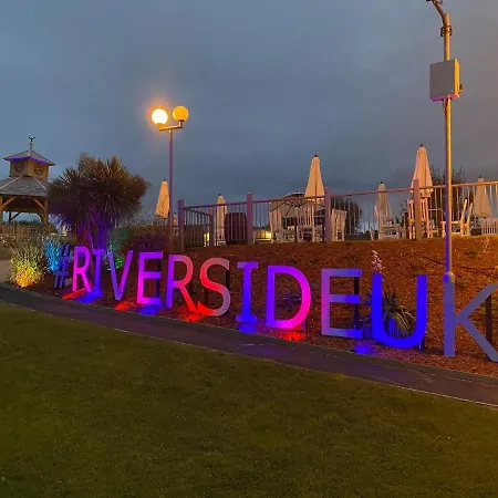 Πανδοχείο The Riverside Saltford