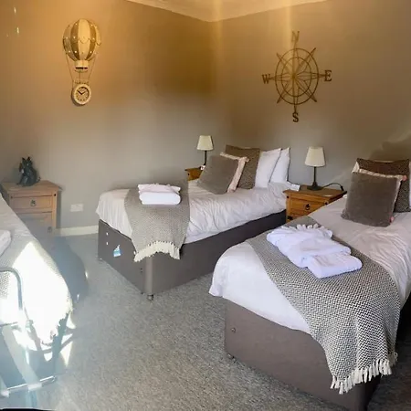 The Riverside 3*