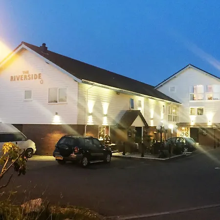 The Riverside Zajazd Saltford