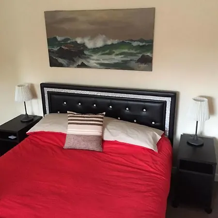 The Riverside 3*