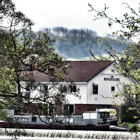 Gasthof The Riverside Saltford